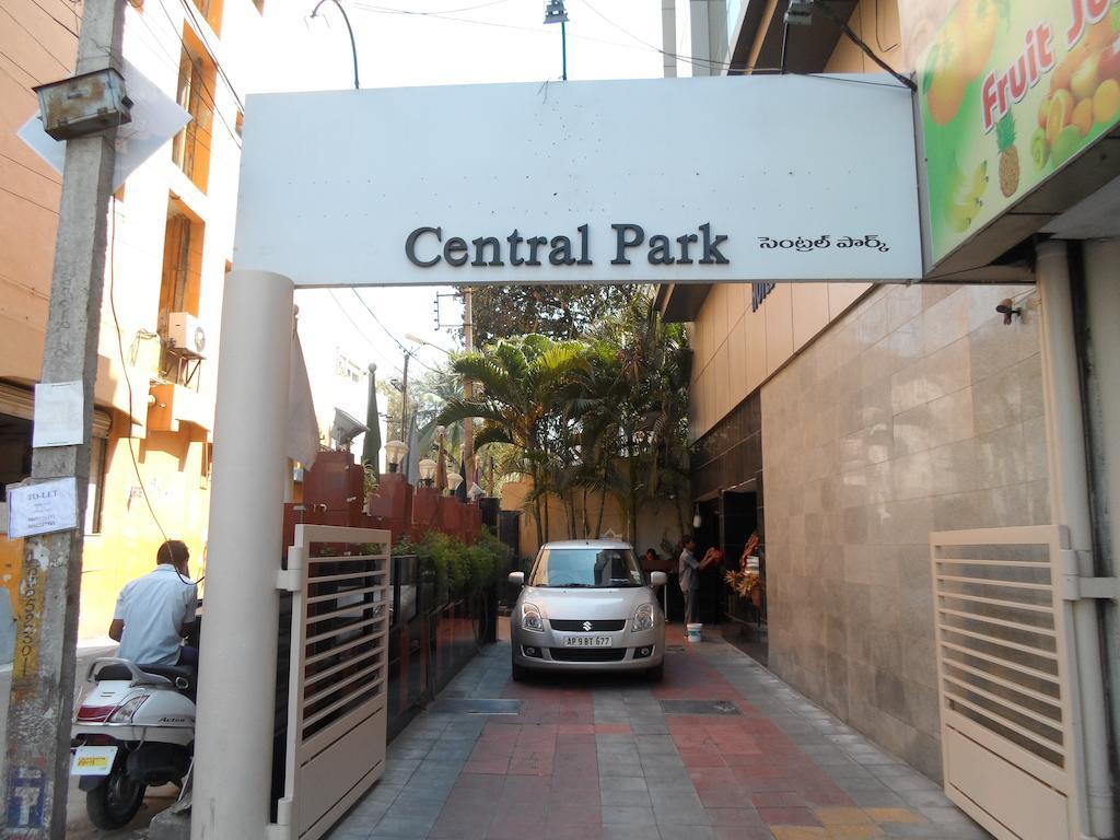 Capital O Hotel Central Park Near Birla Mandir Hyderabad Exterior photo