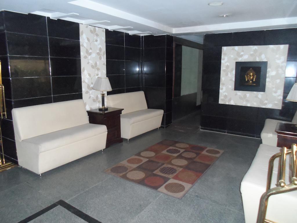 Capital O Hotel Central Park Near Birla Mandir Hyderabad Exterior photo